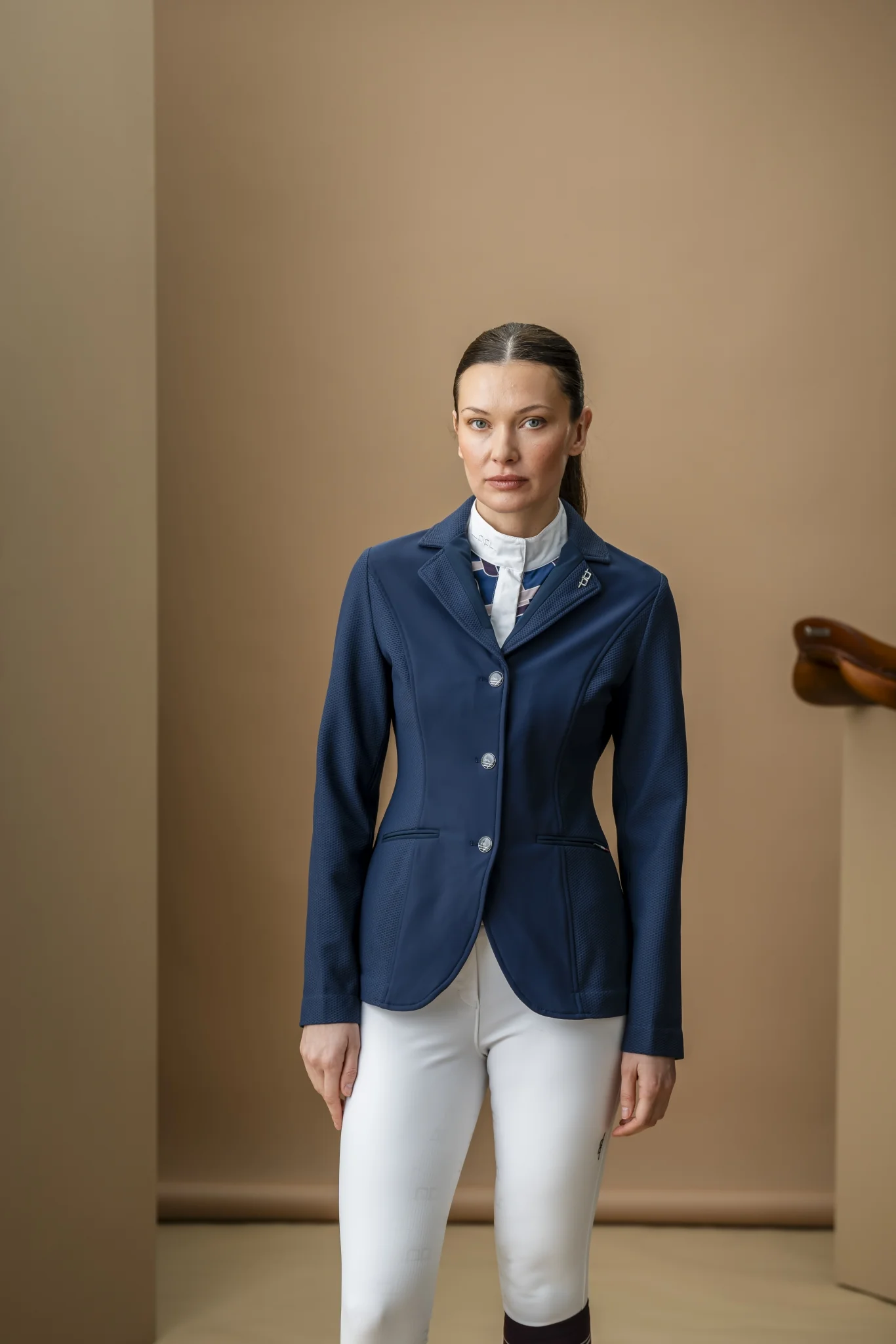 17397-aa-platinum-bonded-motion-lite-jacket-2.webp AA Platinum Bonded Motion Lite Jacket