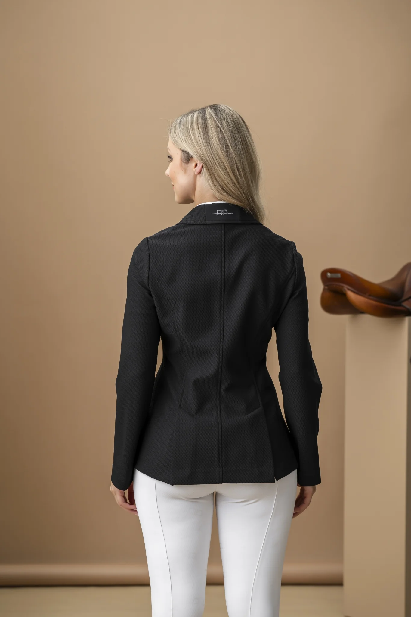 17397-aa-platinum-bonded-motion-lite-jacket-3.webp AA Platinum Bonded Motion Lite Jacket