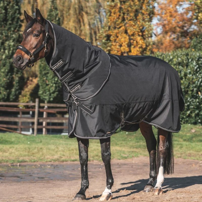 1760-bot-obsidian-turnout-with-neck-cover-150g-2.webp BOT Obsidian Turnout with Neck Cover 150g