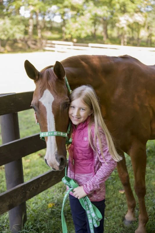 18364-4-h-classic-adjustable-nylon-halter-with-snap-5.webp 4-H Classic Adjustable Nylon Halter with Snap