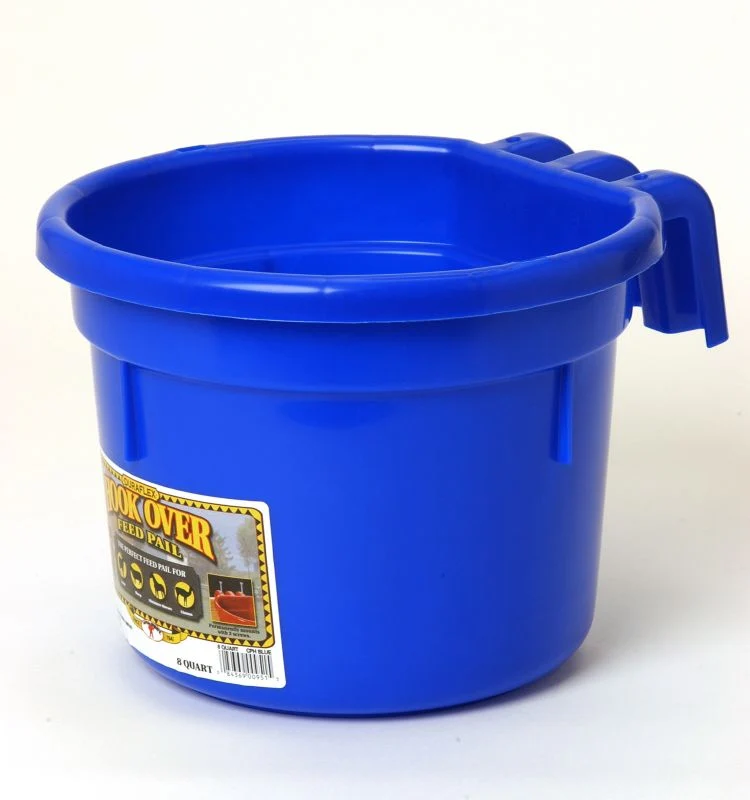 18460-8-quart-hook-over-feed-pail-1.webp 8 Quart Hook Over Feed Pail