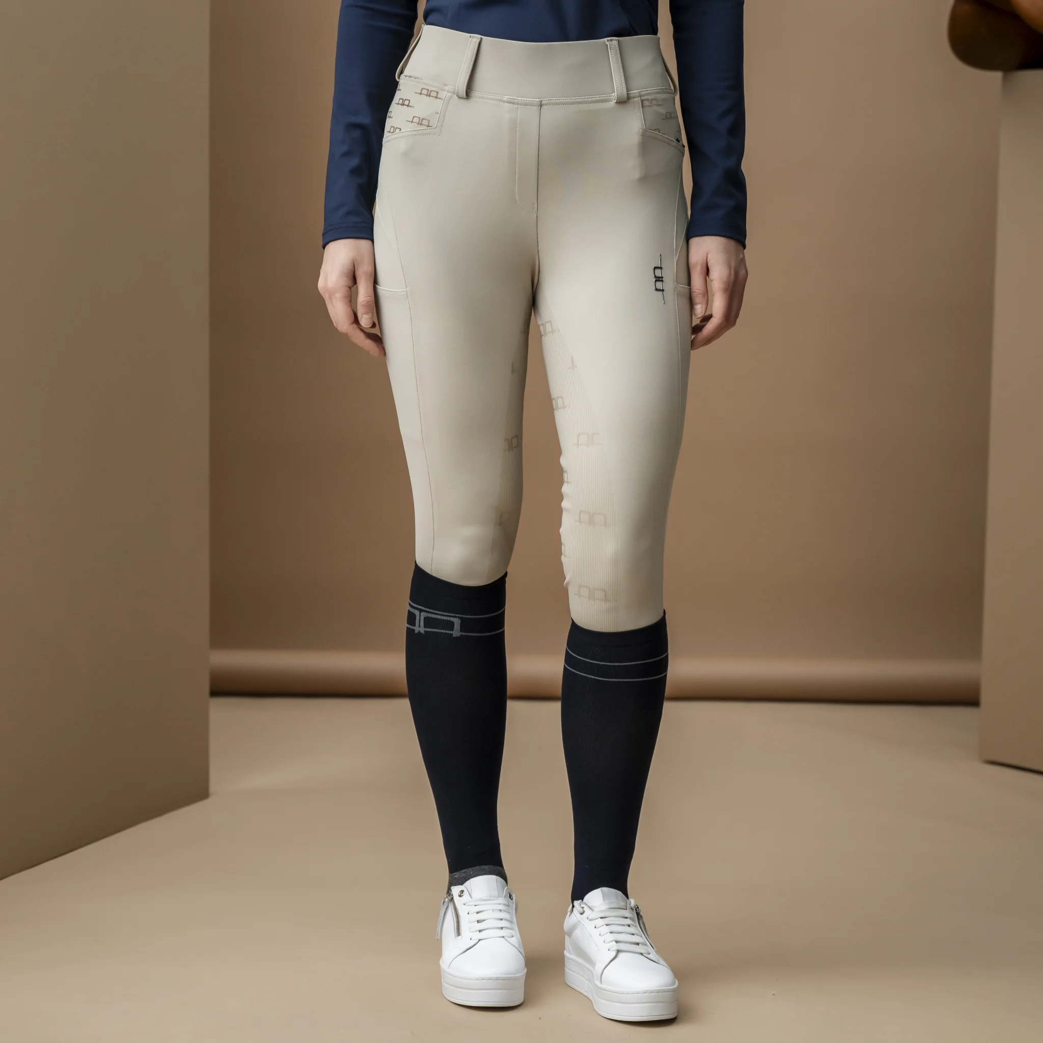 225-alessandro-albanese-ladies-fina-full-seat-hybrid-breeches-1.webp Alessandro Albanese Ladies Fina Full Seat Hybrid Breeches