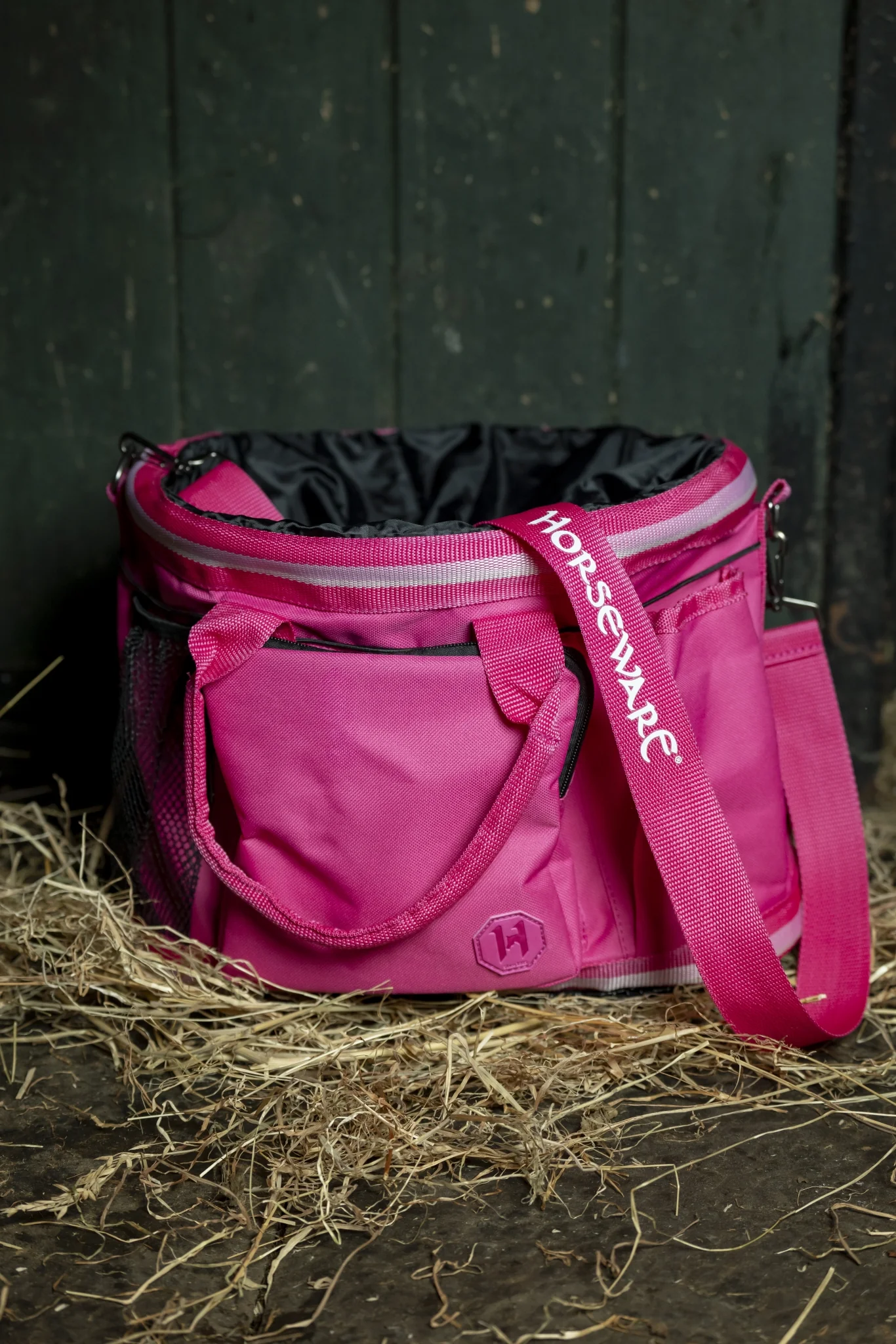 5452-horseware-newmarket-grooming-bag-2.webp Horseware Newmarket Grooming Bag
