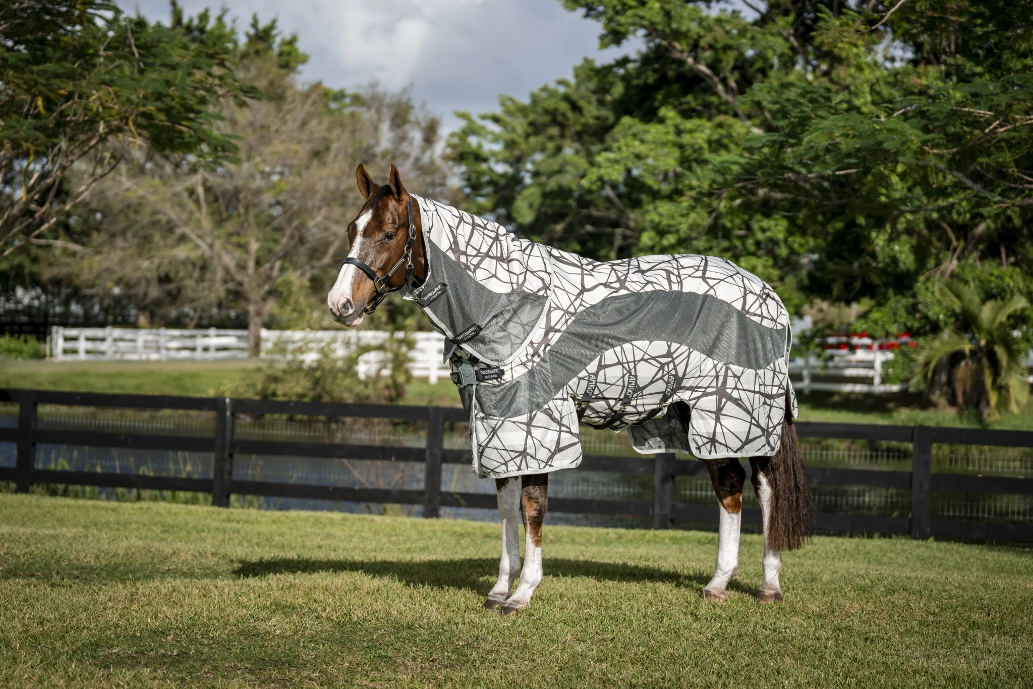 578-amigo-camofly-3-in-1-plus-fly-sheet-1.webp Amigo CamoFly 3-in-1 Plus Fly Sheet